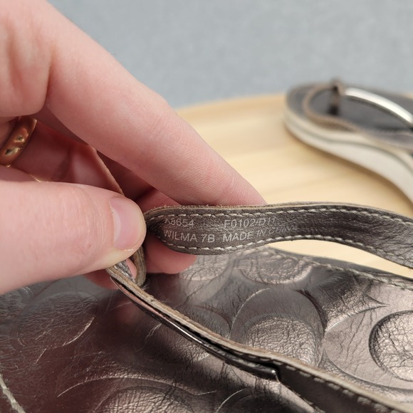 Coach Wilma Poppy Leather Sandals Flip Flops Size 7 Silver Metallic - Picture 7 of 10